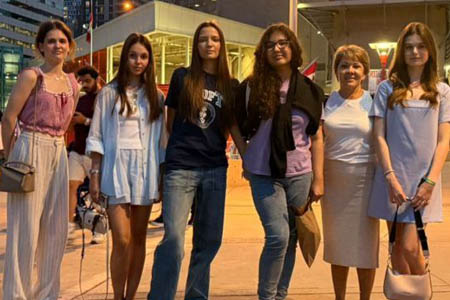 группа в Канаду группа в Канаду